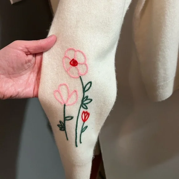 Cynthia Rowley Pink and Cream Crew Neck Sweater with Whimsical Floral Design - Picture 2 of 8